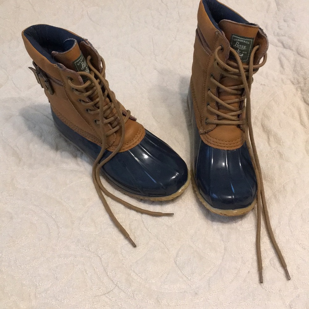 Like New G. H. Bass Duck Boots